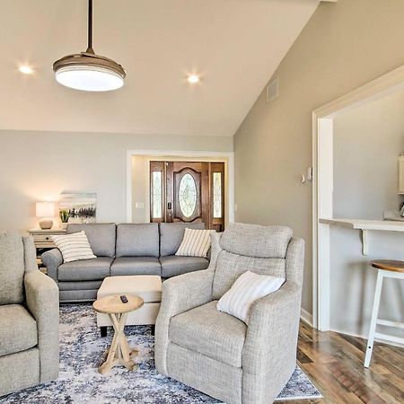 Gilbert Lakefront Retreat With Private Dock! Hollywood Point Екстер'єр фото